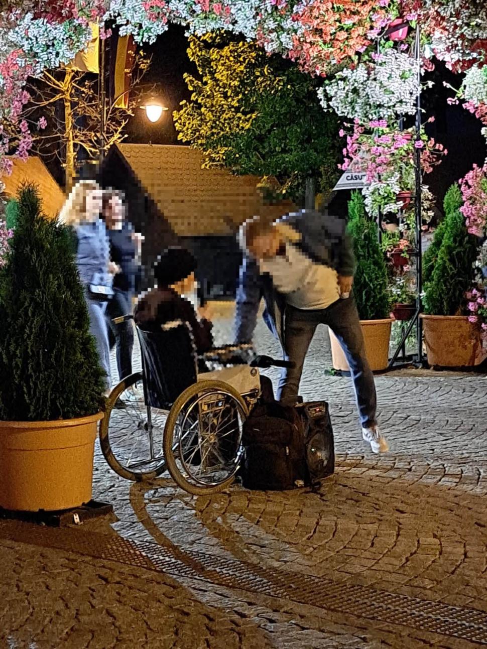 "Cerșetorul cu Lexus" din Iași a adunat de la trecători o sumă uriașă în doar 8 ore 1111552