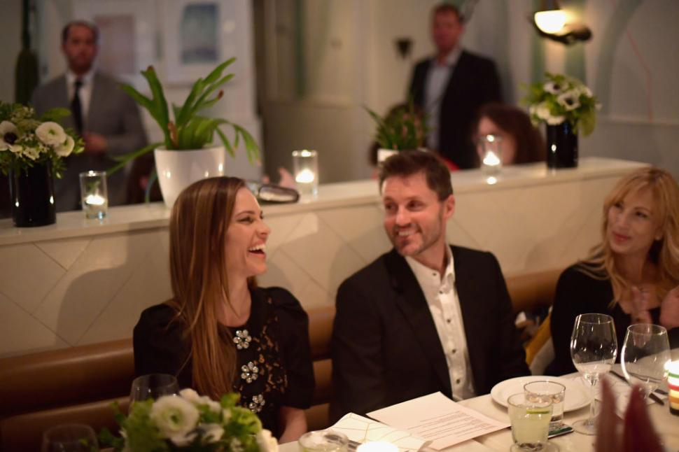 Hilary Swank, însărcinată la 52 de ani: Actrița așteaptă al treilea copil cu Philip Schneider, la trei ani după ce a născut gemeni 1111597