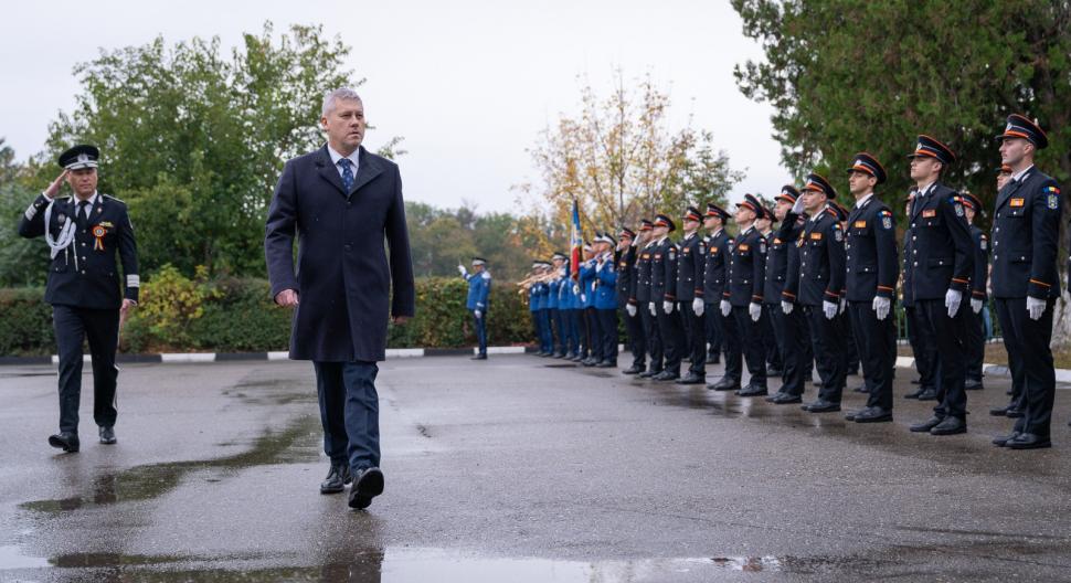 Predoiu, către noii studenți ai Academiei de Poliție: „Un jurământ durează câteva clipe. Responsabilitatea lui se poartă o viață” 1111703