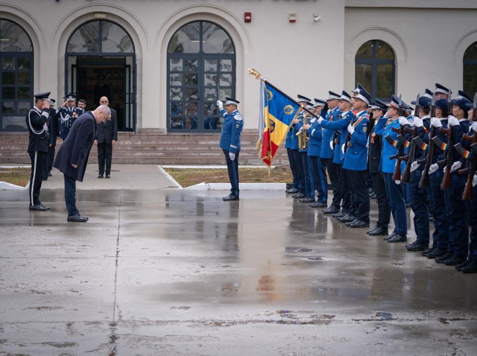Predoiu, către noii studenți ai Academiei de Poliție: „Un jurământ durează câteva clipe. Responsabilitatea lui se poartă o viață” 1111707