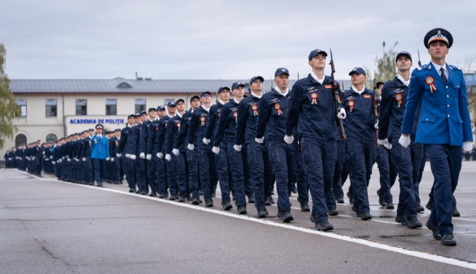 Predoiu, către noii studenți ai Academiei de Poliție: „Un jurământ durează câteva clipe. Responsabilitatea lui se poartă o viață” 1111709