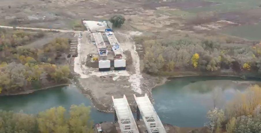 Lucrările la podul peste Prut avansează. Construcția care leagă România de Republica Moldova a ajuns la un stadiu de execuție de 56% 1112636
