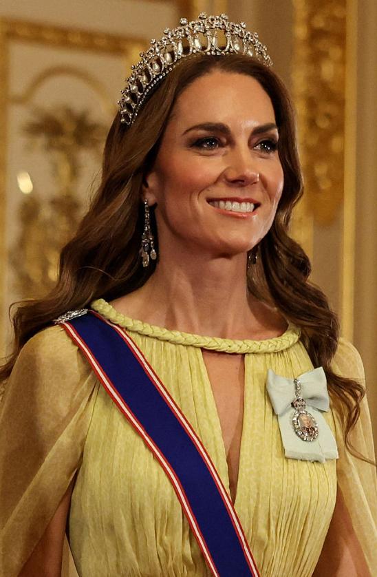 Imagini spectaculoase. Regele Charles a organizat un banchet fastuos pentru sultanul Omanului la Castelul Windsor și a vorbit în arabă 1112852