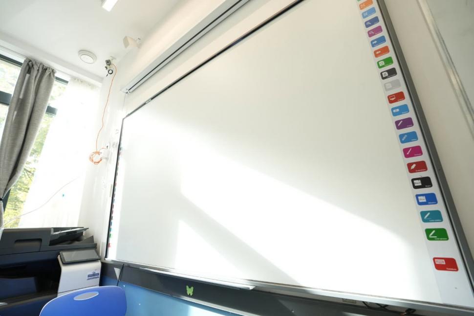 Investiții majore în educație, în Sectorul 3: extinderi, modernizări și consolidări, două școli noi și 16 săli de sport construite 1113293