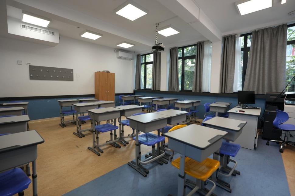 Investiții majore în educație, în Sectorul 3: extinderi, modernizări și consolidări, două școli noi și 16 săli de sport construite 1113296