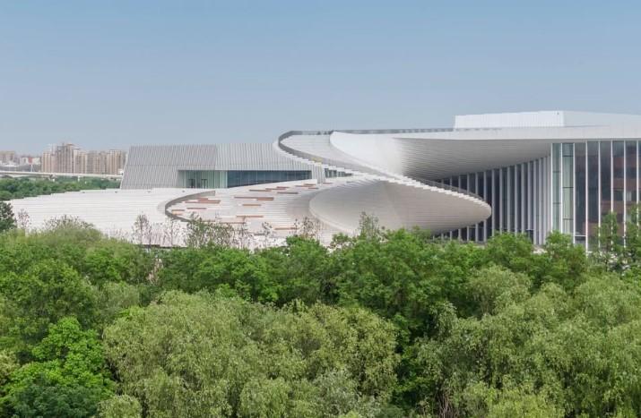 Scara care arată ca un evantai uriaș și pare că sfidează gravitația. Construcția spectaculoasă inaugurată la Shanghai 1113504