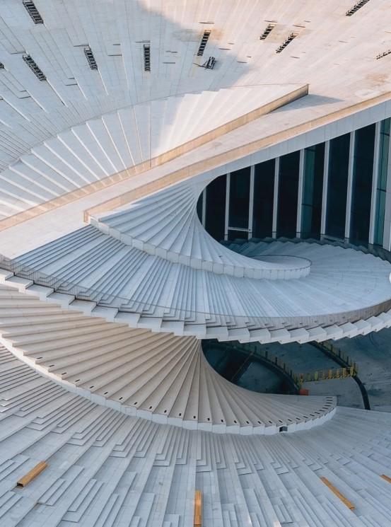 Scara care arată ca un evantai uriaș și pare că sfidează gravitația. Construcția spectaculoasă inaugurată la Shanghai 1113510