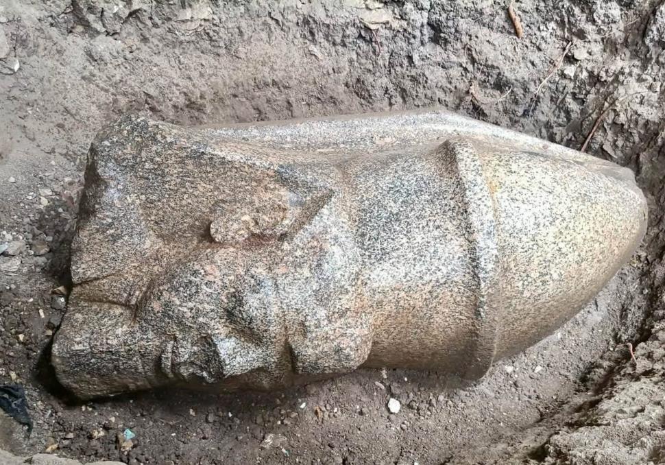 A vrut să îndepărteze o piatră de pe terenul său, dar a făcut o descoperire veche de 3.000 de ani 1111515