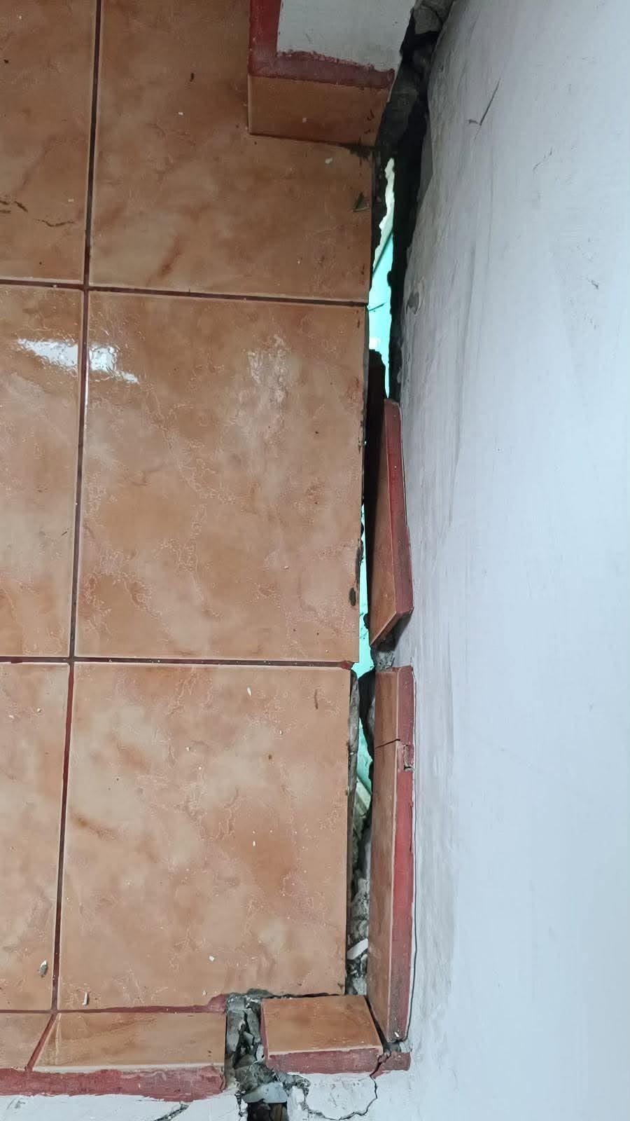 Pericol de prăbușire într-un bloc din București: O crăpătură se întinde de la etajul 5 până la etajul 8. Ce spune PMB despre incident 1113720