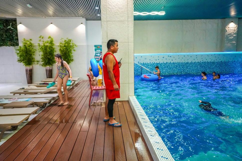 Campania de acces gratuit la AquaVentura continuă și în această săptămână pentru elevii din Sectorul 3 și părinții lor 1114381