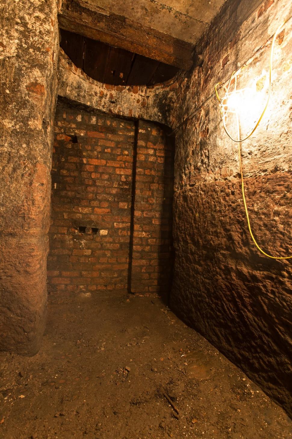 O rețea uriașă de tuneluri vechi de secole stă ascunsă sub Liverpool. După zeci de ani de la descoperire, misterul ei a fost deslușit 1114458