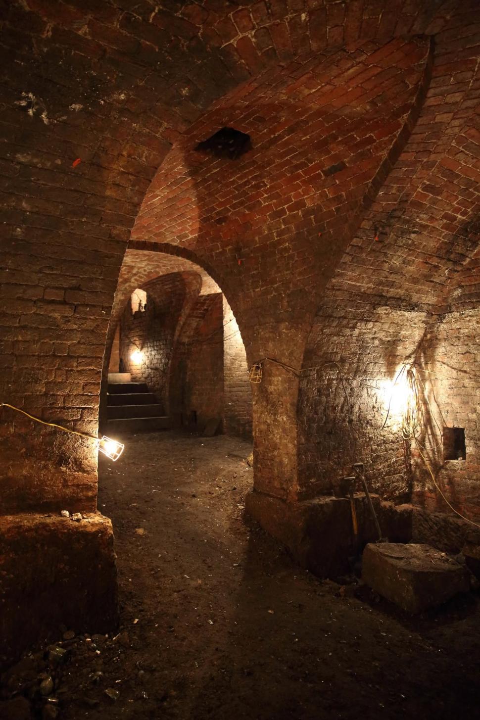O rețea uriașă de tuneluri vechi de secole stă ascunsă sub Liverpool. După zeci de ani de la descoperire, misterul ei a fost deslușit 1114468