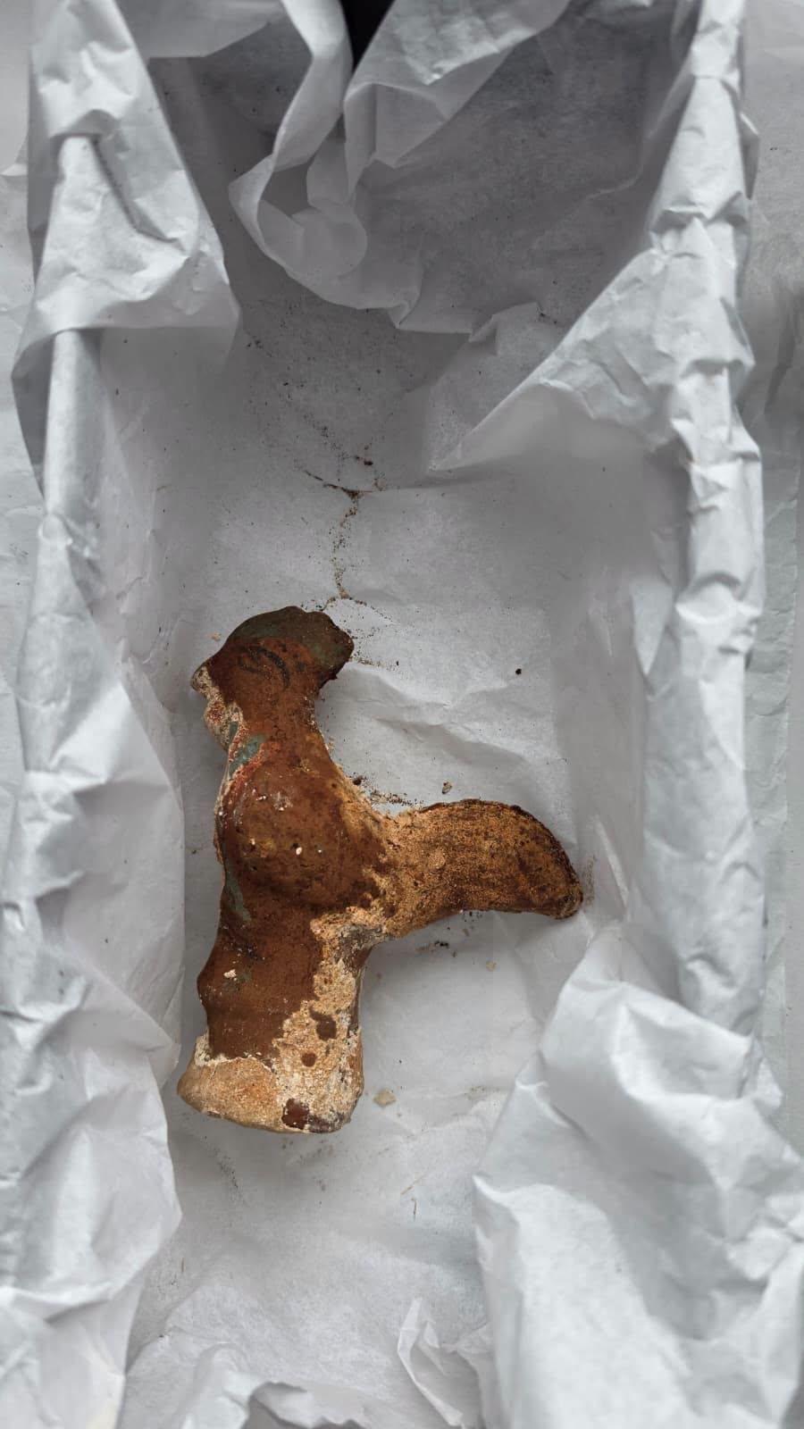 Un sarcofag roman intact a fost descoperit în Constanța. „Credem că e un mormânt de băiețel. L-am numit «Băiețelul de la Tomis»” 1114438