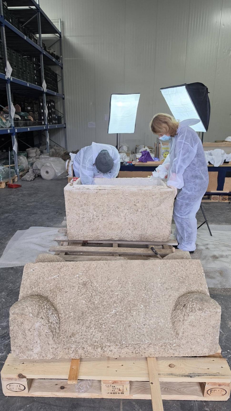 Un sarcofag roman intact a fost descoperit în Constanța. „Credem că e un mormânt de băiețel. L-am numit «Băiețelul de la Tomis»” 1114439