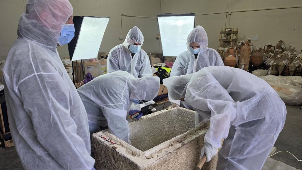 Un sarcofag roman intact a fost descoperit în Constanța. „Credem că e un mormânt de băiețel. L-am numit «Băiețelul de la Tomis»” 1114440