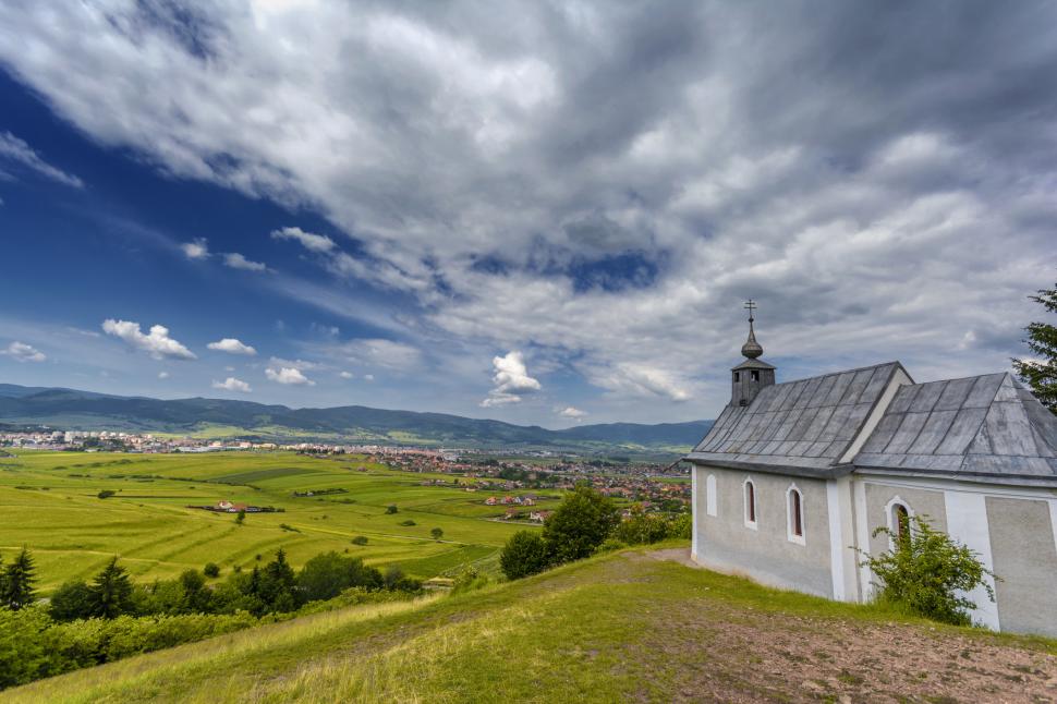 Un judeţ din România a fost inclus în topul celor mai bune 100 de poveşti de turism sustenabil din lume 1115017