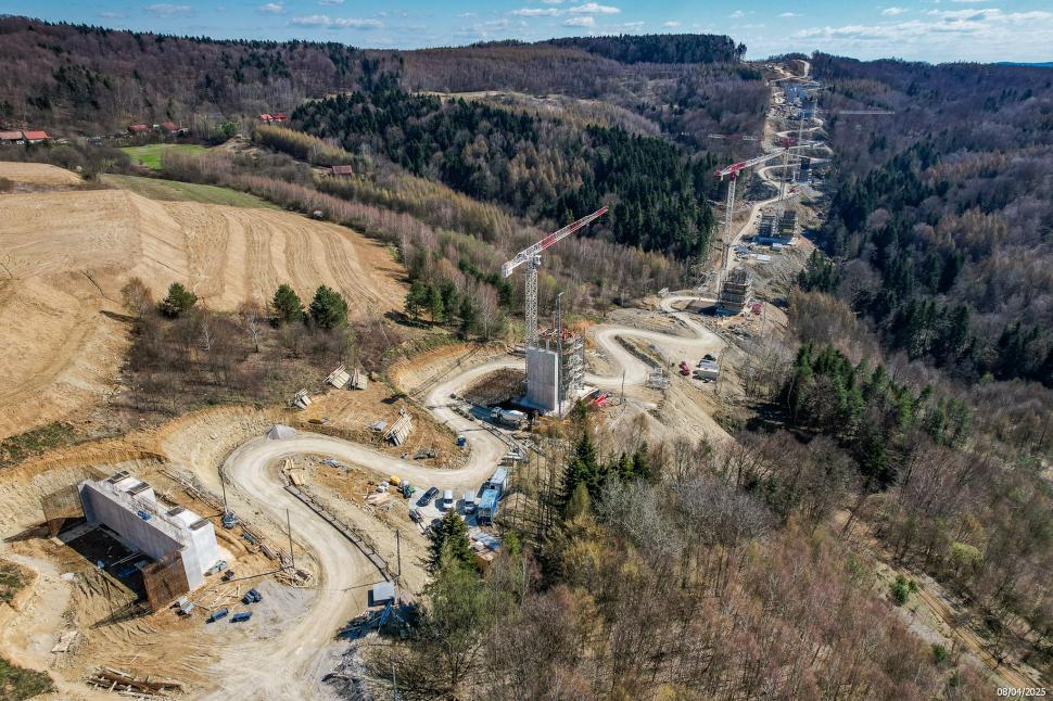 Polonia construiește un viaduct uriaș. Cum arată Via Carpatia, autostrada care se înalță la aproape 100 de metri 1115506