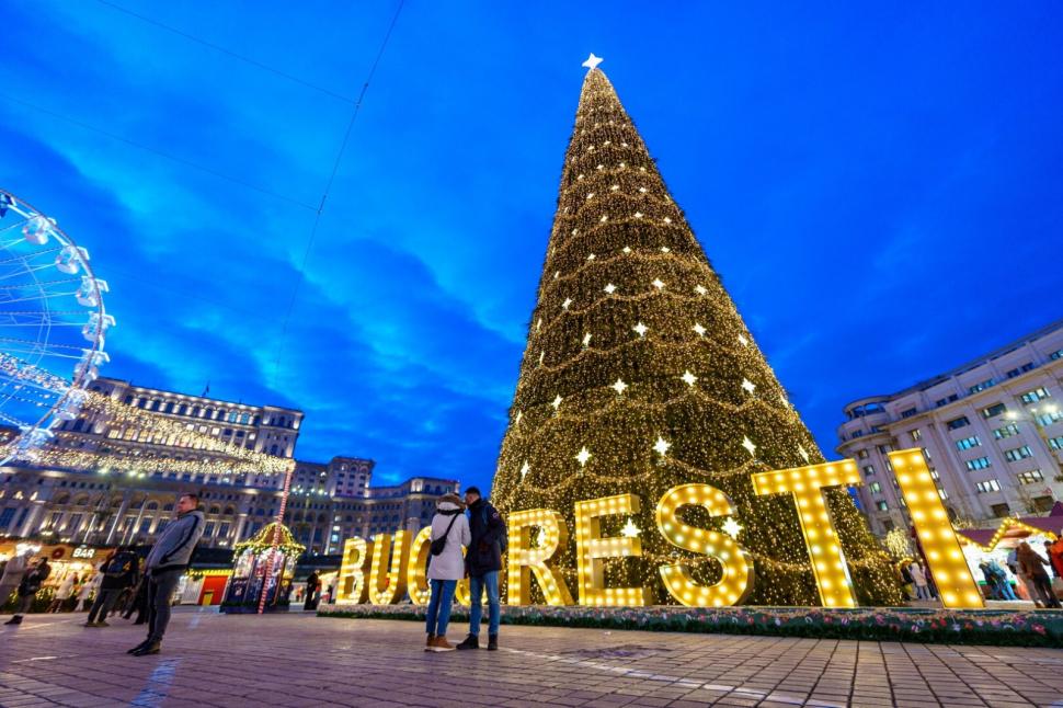 Încep pregătirile pentru Târgul de Crăciun din București. Se va deschide pe 27 noiembrie, în Piața Constituției. Noutățile din acest an 1115661