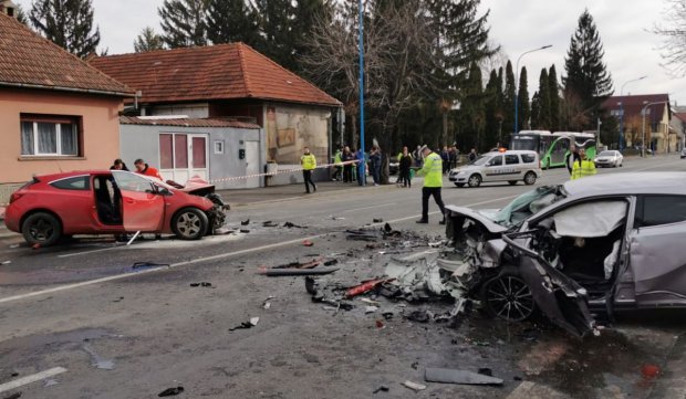 Accident cumplit în Braşov, filmat de o cameră de supraveghere