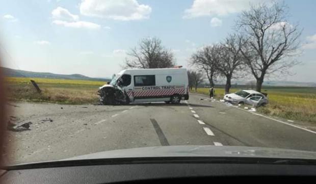 Autospecială de Control Trafic, accident cu oameni încarcerați în Tulcea