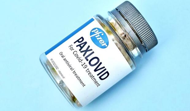 Paxlovid, pastila dezvoltată de Pfizer pentru tratamentul COVID-19, are o eficienţă de 90%
