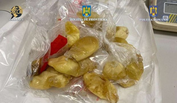 Braziliancă prinsă pe Aeroportul Otopeni cu un kilogram de cocaină în stomac