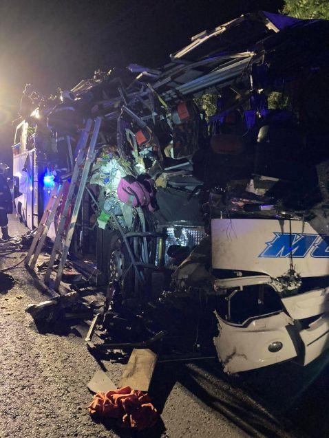 Patru români au murit, iar alţi nouă au fost grav răniţi într-un accident de autocar în Bulgaria