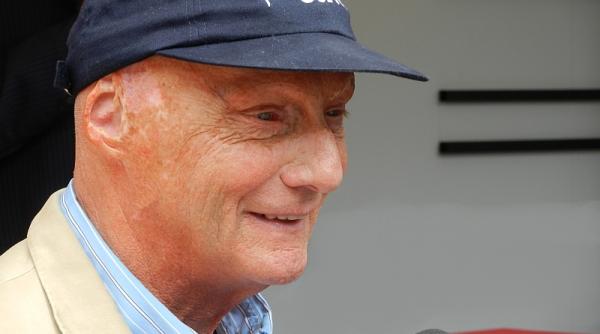 niki lauda legendarul pilot de formula 1 a incetat din viata