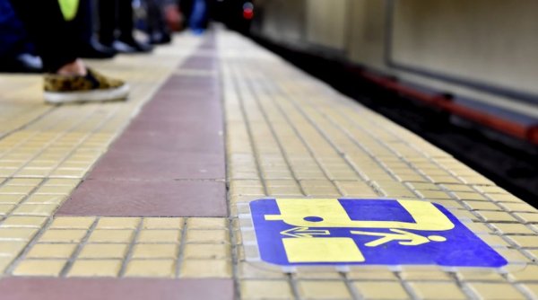 alarma la metrou un barbat a fost prins sub tren