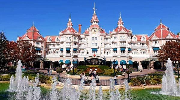 disneyland paris se redeschide incepand de pe 15 iulie vezi care sunt conditiile de intrare in cel