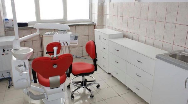 Primăria Capitalei redeschide cabinetele stomatologice pentru elevi. Unde pot merge copiii pentru tratament gratuit
