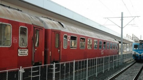 Un tren a luat foc pe Valea Prahovei: 200 de pasageri, evacuați de urgență