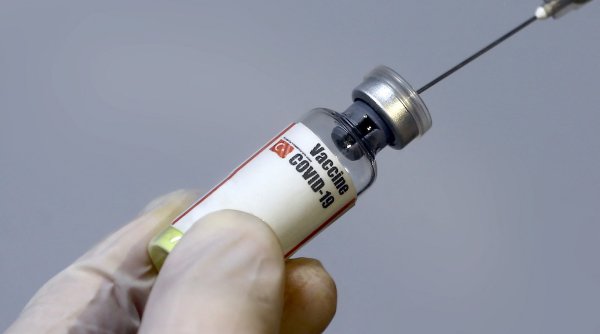 Sondaj: Doar 30% dintre români declară că se vor vaccina