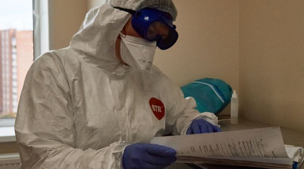 Medicul de familie care l-a programat la vaccin pe primarul din Călărași a fost amendat