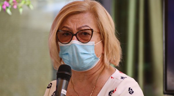 Dr. Carmen Dorobăț: 