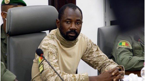Assimi Goita depune jurământul şi devine preşedinte de tranziţie în Mali