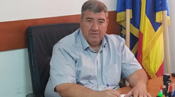 Primarul din Ștefăneștii de Jos a fost reținut pentru 24 de ore. El este acuzat că ar fi violat o minoră de 12 ani 