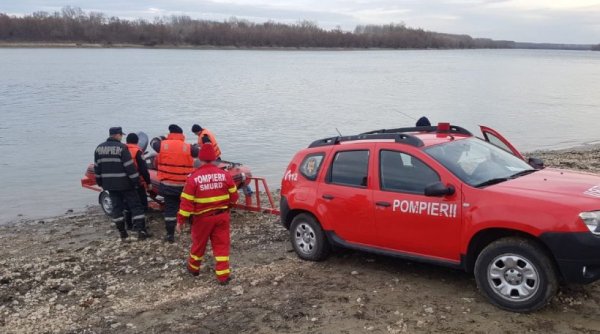 Un bărbat beat din Arad a murit după ce s-a aruncat în râu. A vrut să se răcorească, dar nu a mai ieșit la suprafață