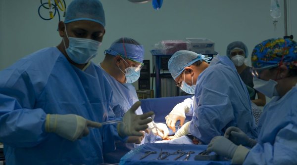 Ce se întâmplă atunci când un rinichi pregătit pentru transplant ajunge la pacientul greșit. Cazul s-a petrecut în SUA