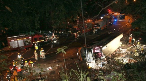Zece morţi şi peste 40 de răniţi, după un accident cumplit cu un autocar, pe o autostradă din Croaţia