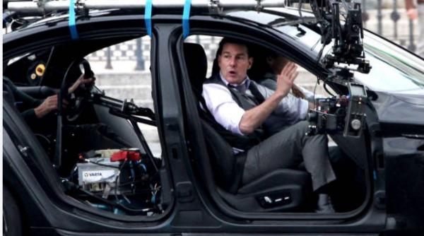 hotii au dat lovitura si i au furat masina lui tom cruise in timp ce actorul filma pentru noua hotii au dat lovitura si i au furat masina lui tom cruise in timp ce actorul filma pentru noua