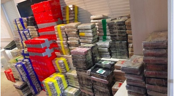 Peste 2 tone de cocaină, confiscate de pe un iaht în Marea Britanie