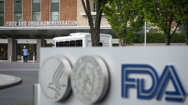 Autoritățile americane resping cererea Pfizer de a adăuga doza a treia la schema de vaccinare. Cine poate face, totuși, doza suplimentară