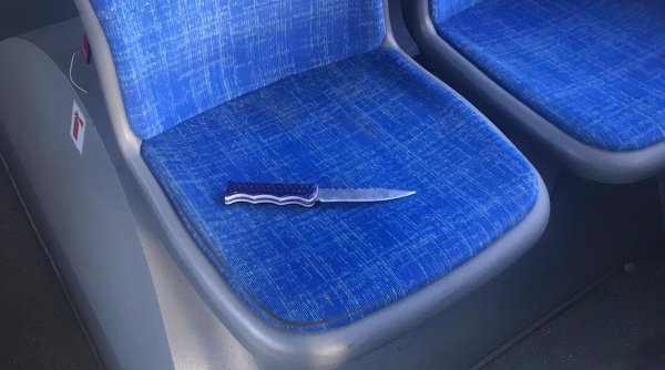 Călători ameninţaţi cu cuţitul, într-un autobuz din Galați