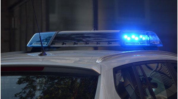 O autospecială a Poliției a fost implicată într-un accident la Cluj, agentul a ajuns la spital
