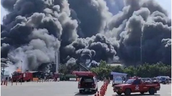 O thailandeză a dat foc unui depozit de petrol pentru că șeful ”a stresat-o în fiecare zi”