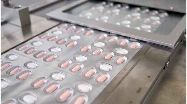 Paxlovid, pastila antivirală produsă de Pfizer, autorizată de FDA pentru tratamentul COVID-19