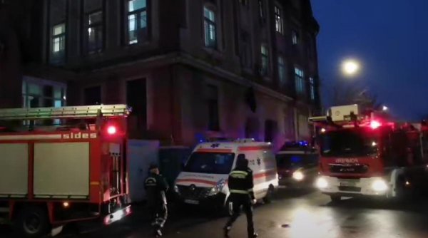 Incendiu la Spitalul Județean din Satu Mare, pornit de la o țigară