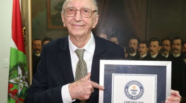 Sfaturile bărbatului din Brazilia care a intrat în Cartea Recordurilor, după ce a muncit 84 de ani la aceeaşi companie
