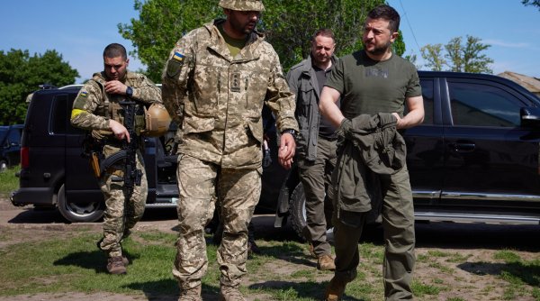 Război în Ucraina, ziua 103 | Volodimir Zelenski a vizitat trupele de pe linia frontului